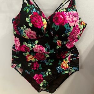 Torrid-size 3, two piece bathing suit